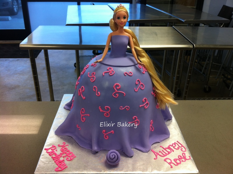 Rapunzel Cake